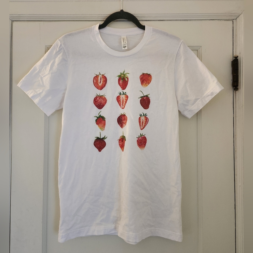 Strawberry Graphic T-shirt 🍓